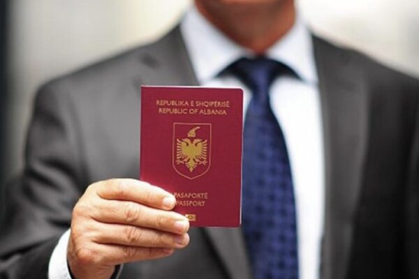 Ky lajm i mirë për pasaportën shqiptarë – do u’a zbukurojë ditën (FOTO)